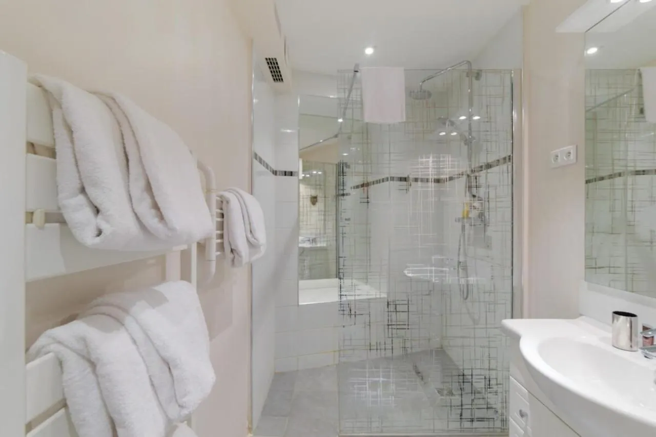 Charming 2 Bedroom Apartment In The Heart Of Paris 0*,  France
